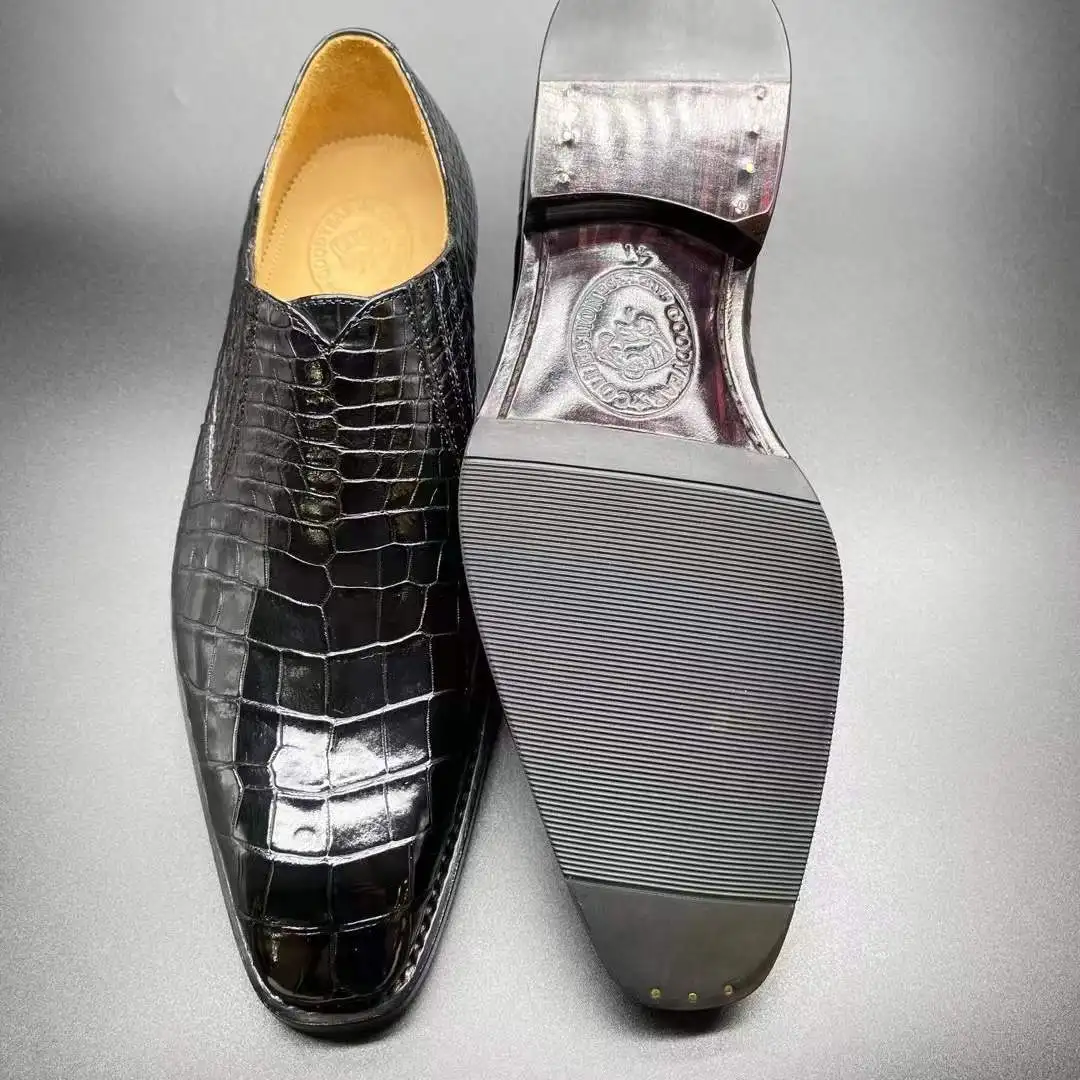 Рисунок 4 - Мужские туфли из крокодиловой кожи