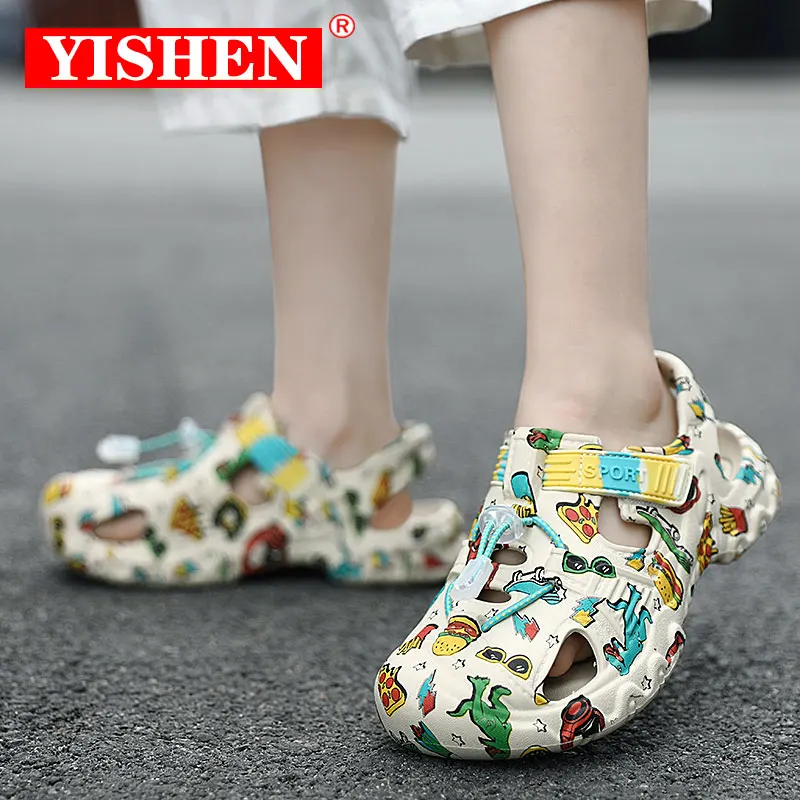 YISHEN-Sandalias de camuflaje para niños y niñas, zapatos de playa con punta cerrada, con dibujos animados de EVA, para verano