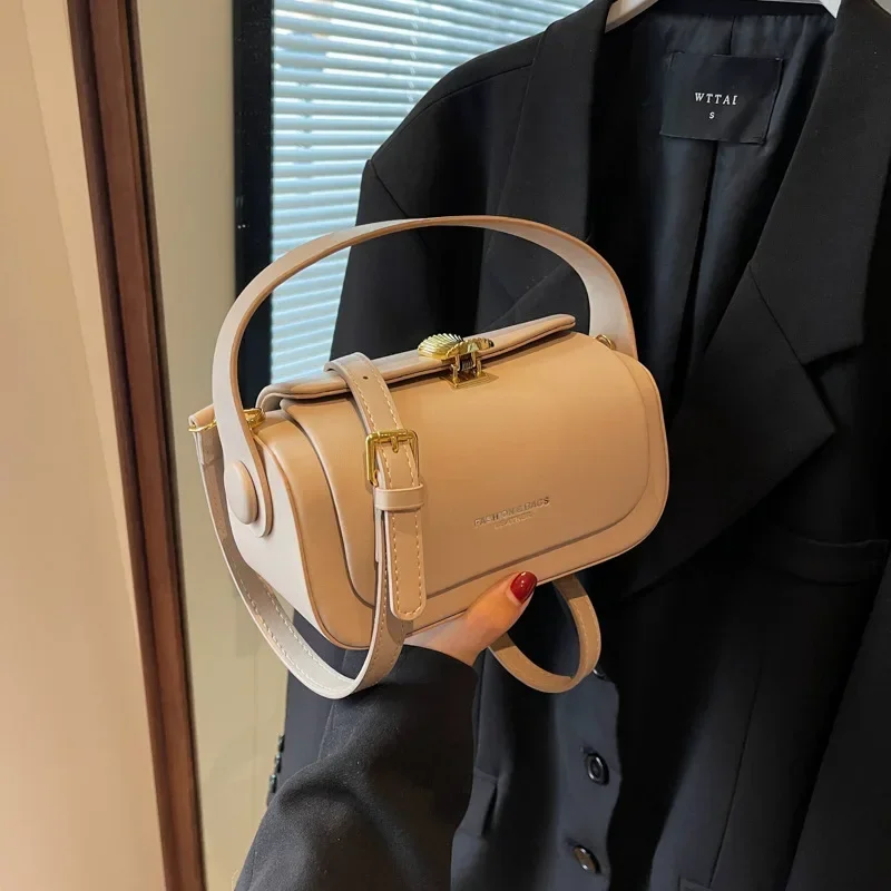 حقيبة كتف جلد أسود متعددة الاستخدامات