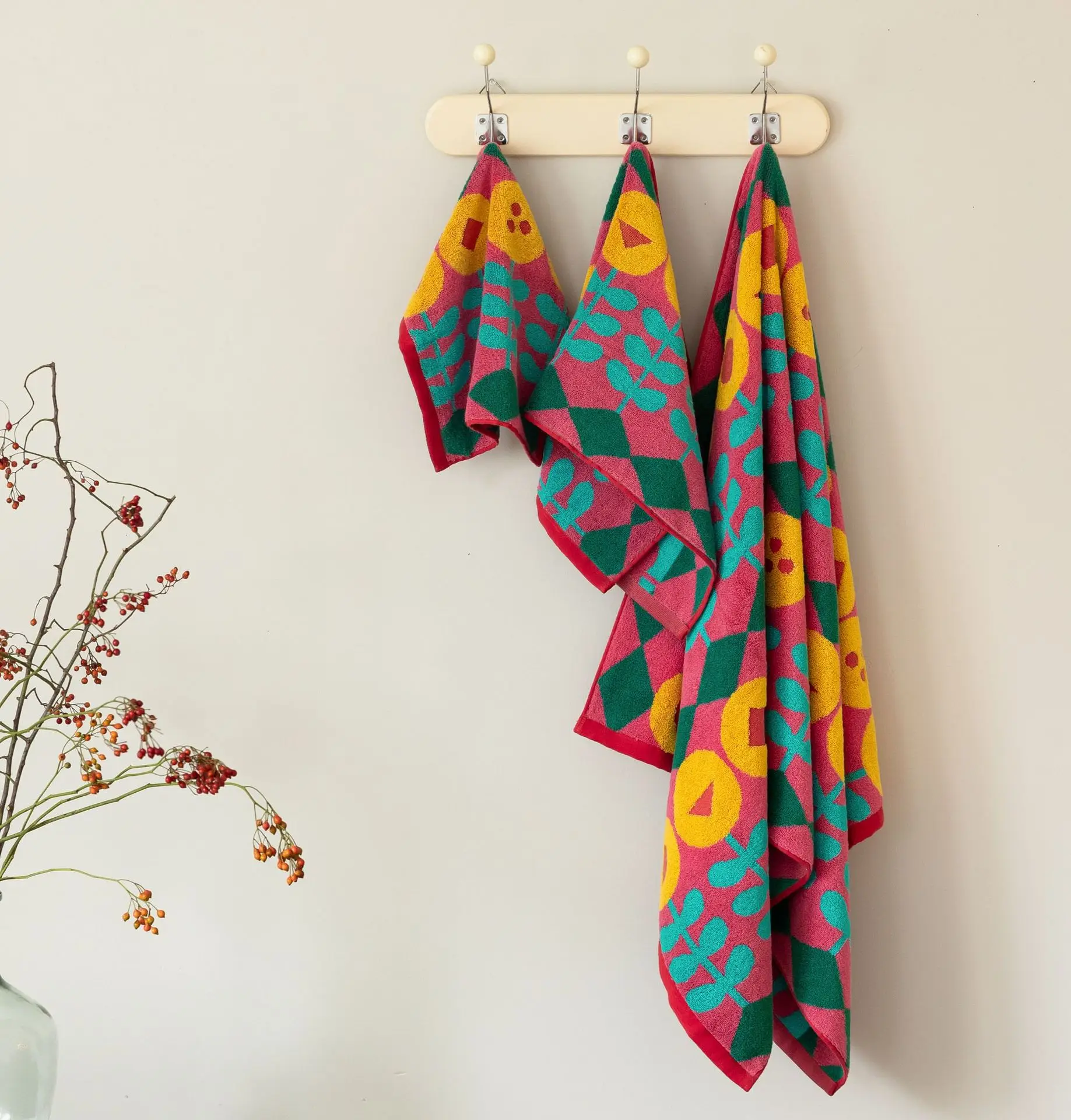 Geometric Patterned Rhombus Flowers Cotton Towel Combed Cotton Soft Face Towel 70*140cm Absorbent Bathtowel Household Towels bath towels cotton towel cotton face towels