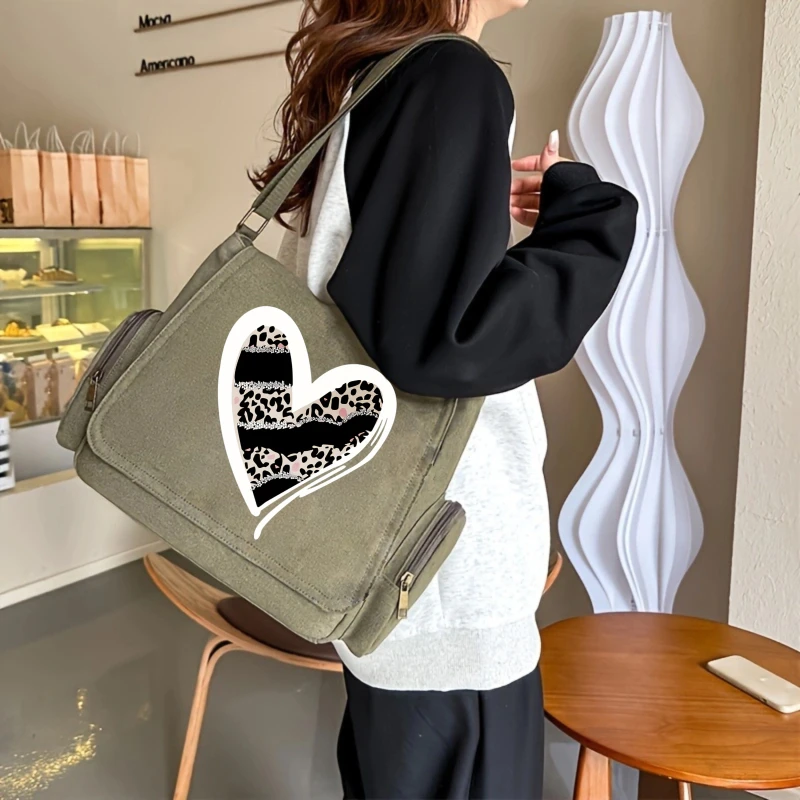 Fashion Women's Shoulder Bag Crossbody Bag Leopard Print Heart Large Capacity Canvas Messenger Bag