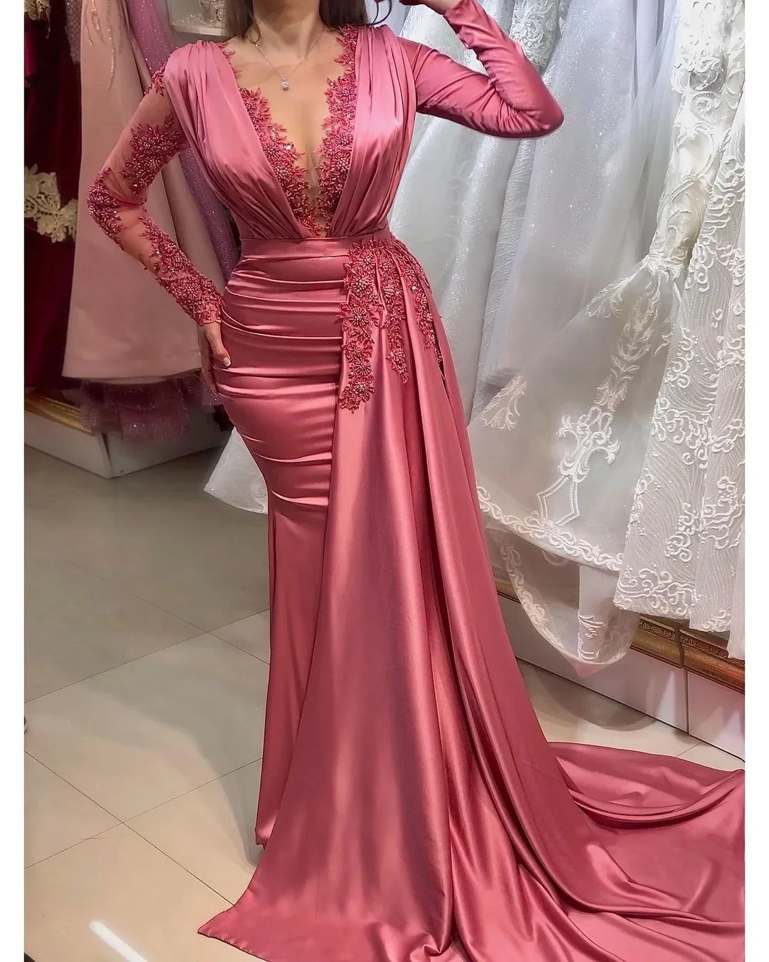 

Arabic Saudi Evening Dresses Lace Beaded Appliques Satin Long Sleeves Mermaid Prom Formal Party dress Reception Gowns Plus Size