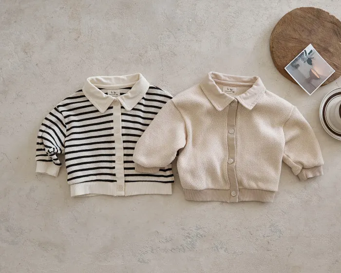 Description Picture 3 of item2025 Autumn New Baby Long Sleeve Lapel Coat Boys Fashion Splicing Striped Coat Infant Girls Solid Casual Jacket Toddler Clothes