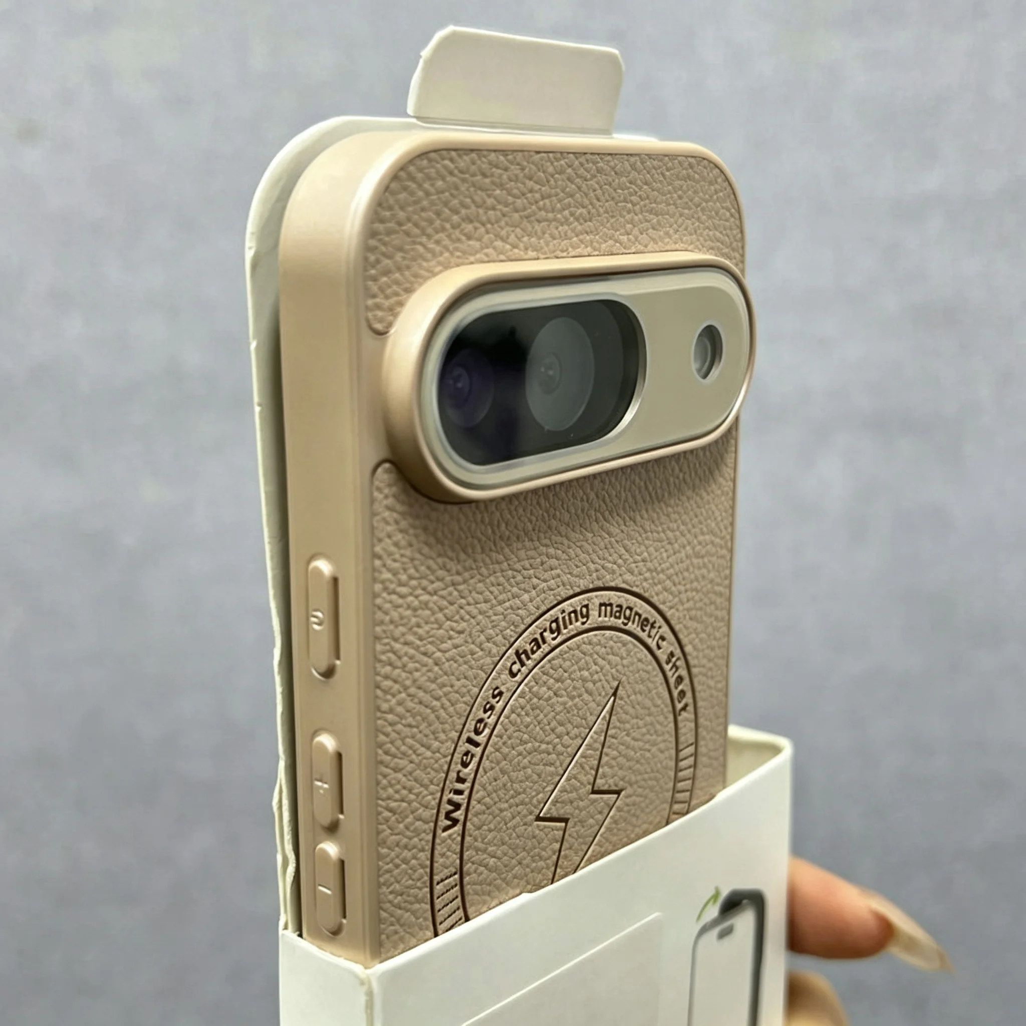 Luxury Retro Hard Leather Pattern Plating Magnetic Phone Case with Magsafe Charging Compatibility