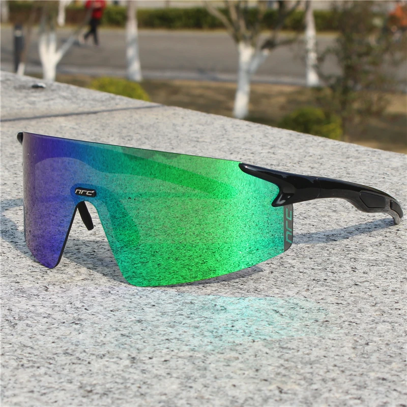 1lens B