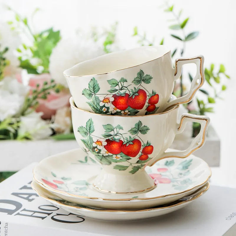 Retro European Strawberry Pattern Ceramic Cup Teacup Teapot Tea Set Afternoon Tea Accessories Coffee Mug Porcelain Cup Kettle teapot cup set