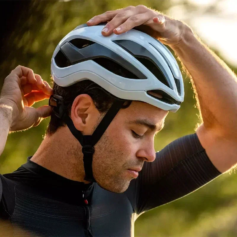 Bicycle Helmets Aero Cycling Helmet MTB Mountain Road Bike Helmet Men Women Style Ultralight Safely Cap Outdoor Sports Cycling
