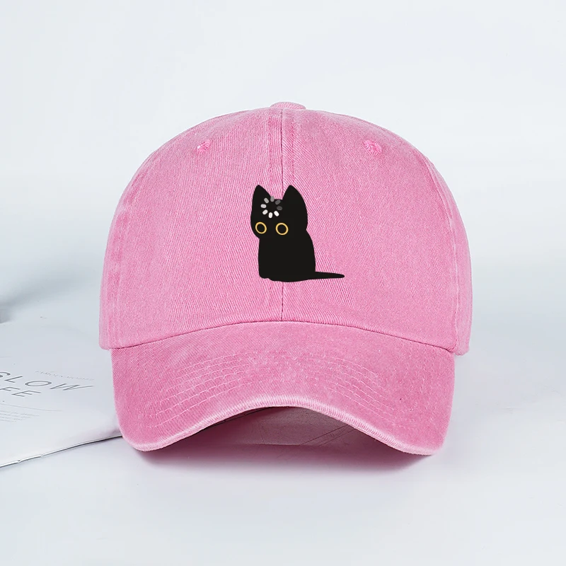 귀여운 검은 고양이 프린트 워싱 야구 모자 부드럽고 편안하며 가볍고 통기성이 좋으며 조절 가능합니다. 사랑스럽고, 힐링이 되는, 트렌디하고 패셔너블합니다.