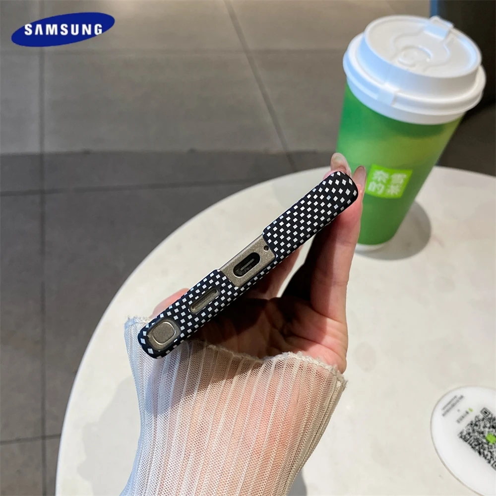 Ultra Slim Carbon Fiber Magnetic Case with Wireless Charging Compatibility