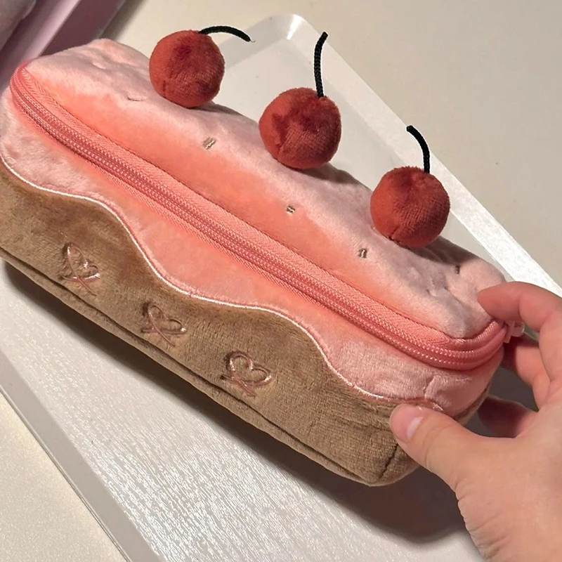 귀여운 봉제 체리 케이크 펜 가방, 절묘한 보관 대용량 학생 고급 문구, 한국 문구 연필 파우치