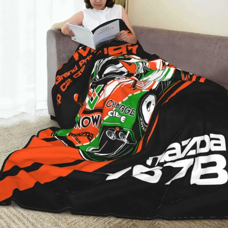 Du Mans-������ 787B ��� �̺�, Ŭ���� ��ǰ�� ħ��, ����� ���� ����