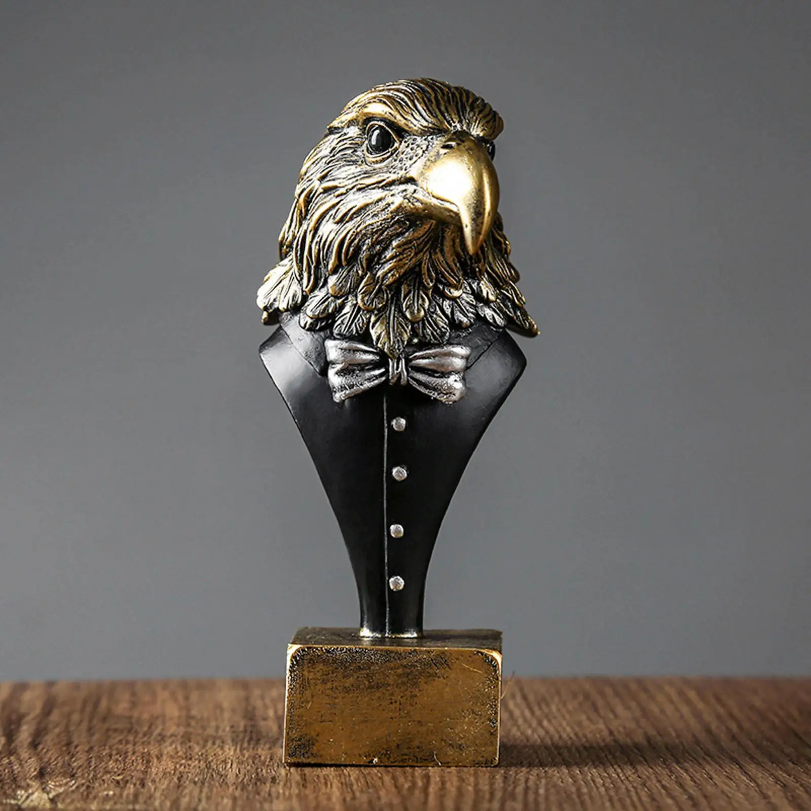 

Eagle Sculptures Creative Crafts Collection Adornment Art Table Centerpiece Modern Eagle Figurine for Cafe Home Cabinet Decor