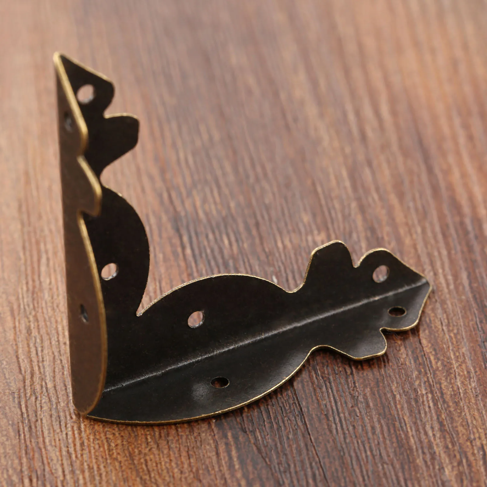 Furniture Hardware 4pcs 46*46mm Antique Bronze Corner Protector Guard Decorative Bracket