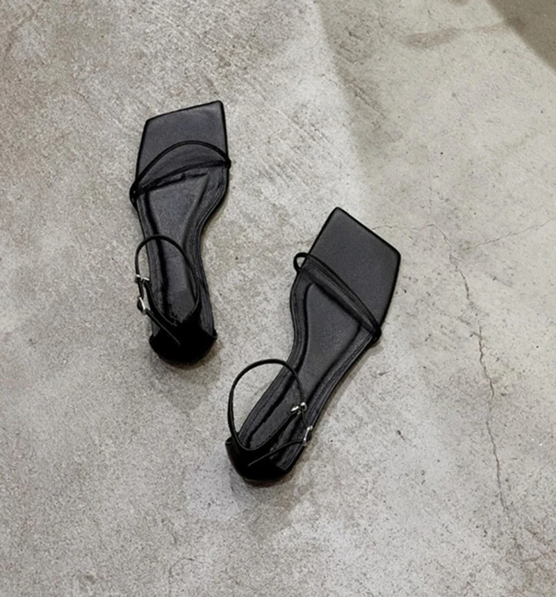 thumbnail image 1 of Zapatos de mujer japoneses, 1 of 4