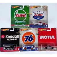 Hot Wheels Popular Culture Automotive Culture Engine Oil Set Castrol Volkswagen T1 Datsun Pickup Alloy Car Model Toys Kids Gifts