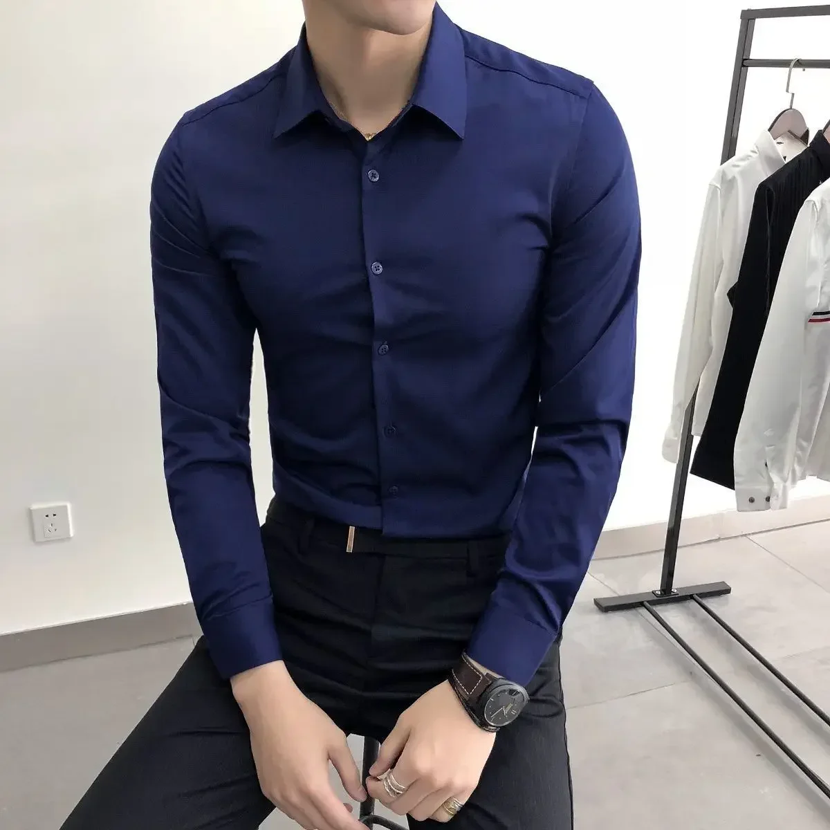 thumbnail image 1 of Camisas y blusas para hombre Tops formales para hombre Ropa sencilla Rojo Manga larga Negocios Músculo Estética Slim Fit Estilo coreano Cool S, 1 of 5