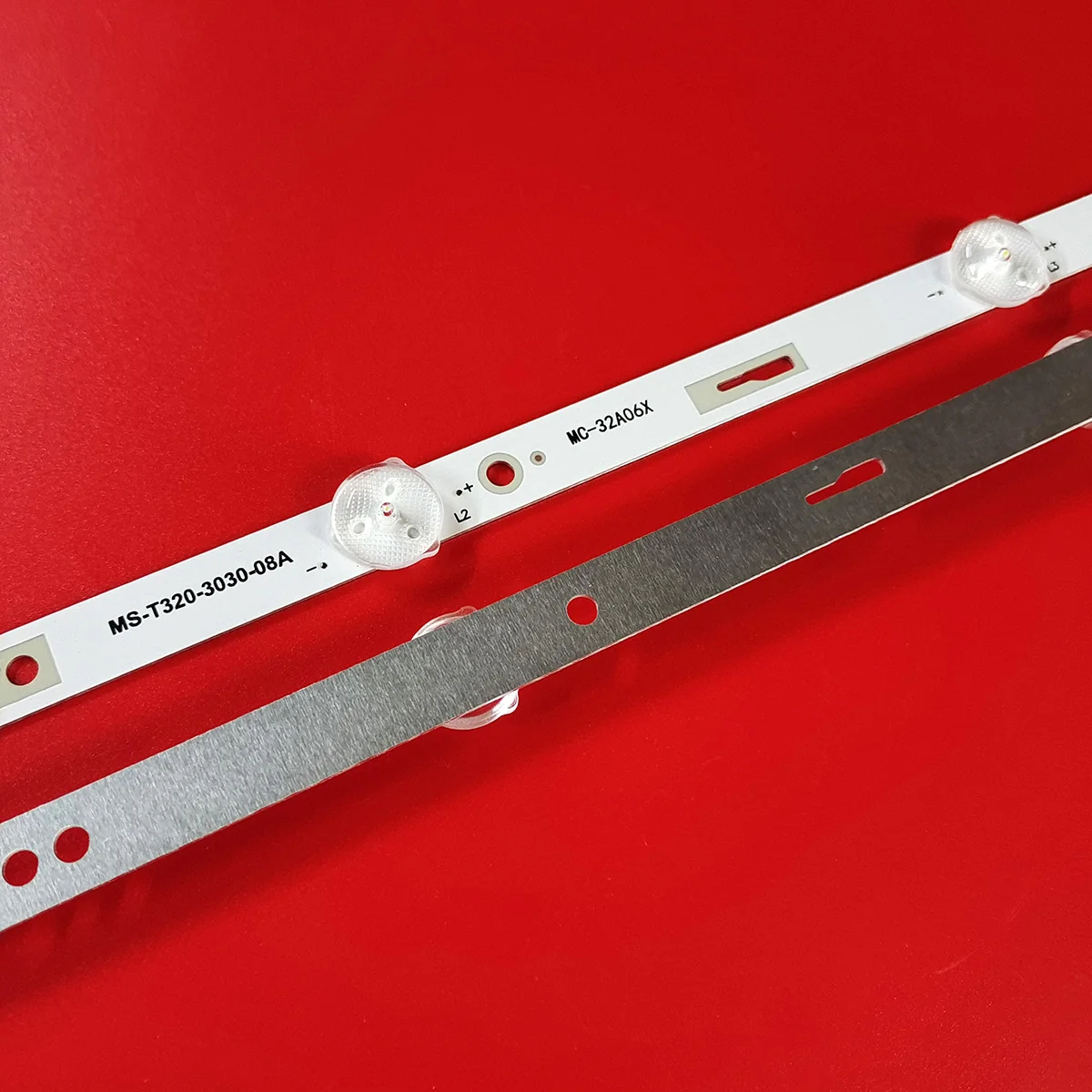 LED Backlight Strip For AKAI MC-32A06X LED32T2 2A/3210 MS-T320