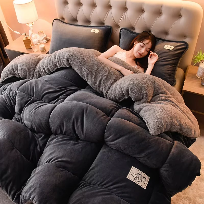 Lamb Fleece Comforter 2