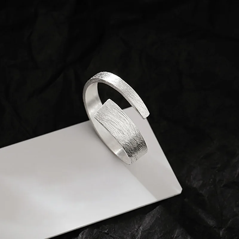 Рисунок 2 - Модные большие кольца из стерлингового