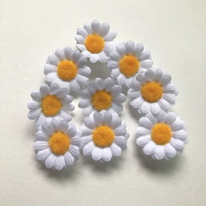 12pcs White Daisy Flower Hair Clips Cute Sunflower Decorative Hair Accessories Hair Barrettes Hair Pins Styling Tools