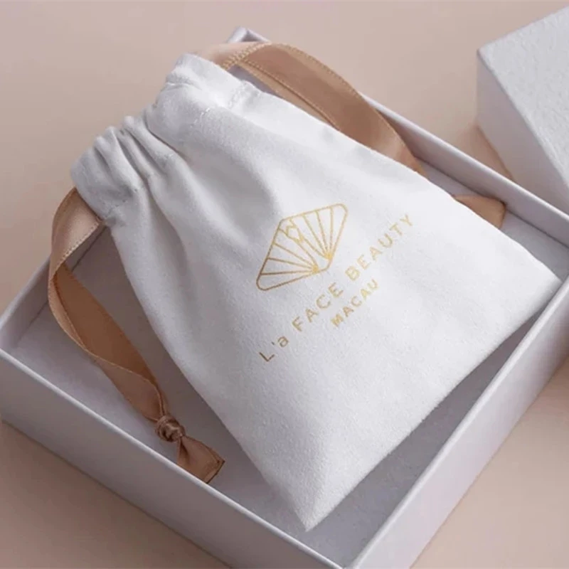 50 Custom White Drawstring Bags Personalized Logo Print Jewelry Packaging Bags Pouches Chic Wedding Favor Bags White Flannel Bag 10pcs lot custom drawstring bags jewelry packaging bags pouches chic wedding favor bags flannel velvet