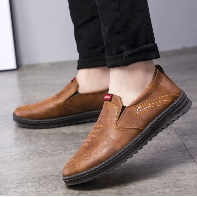 Trend Men Casual Shoes Breathable Non Slip Shoes Outdoor Soft Soled Travel Sneakers Leather Men Flats running sneakers casual shoes sports shoes casual sneakers fashion sneakers leather shoes