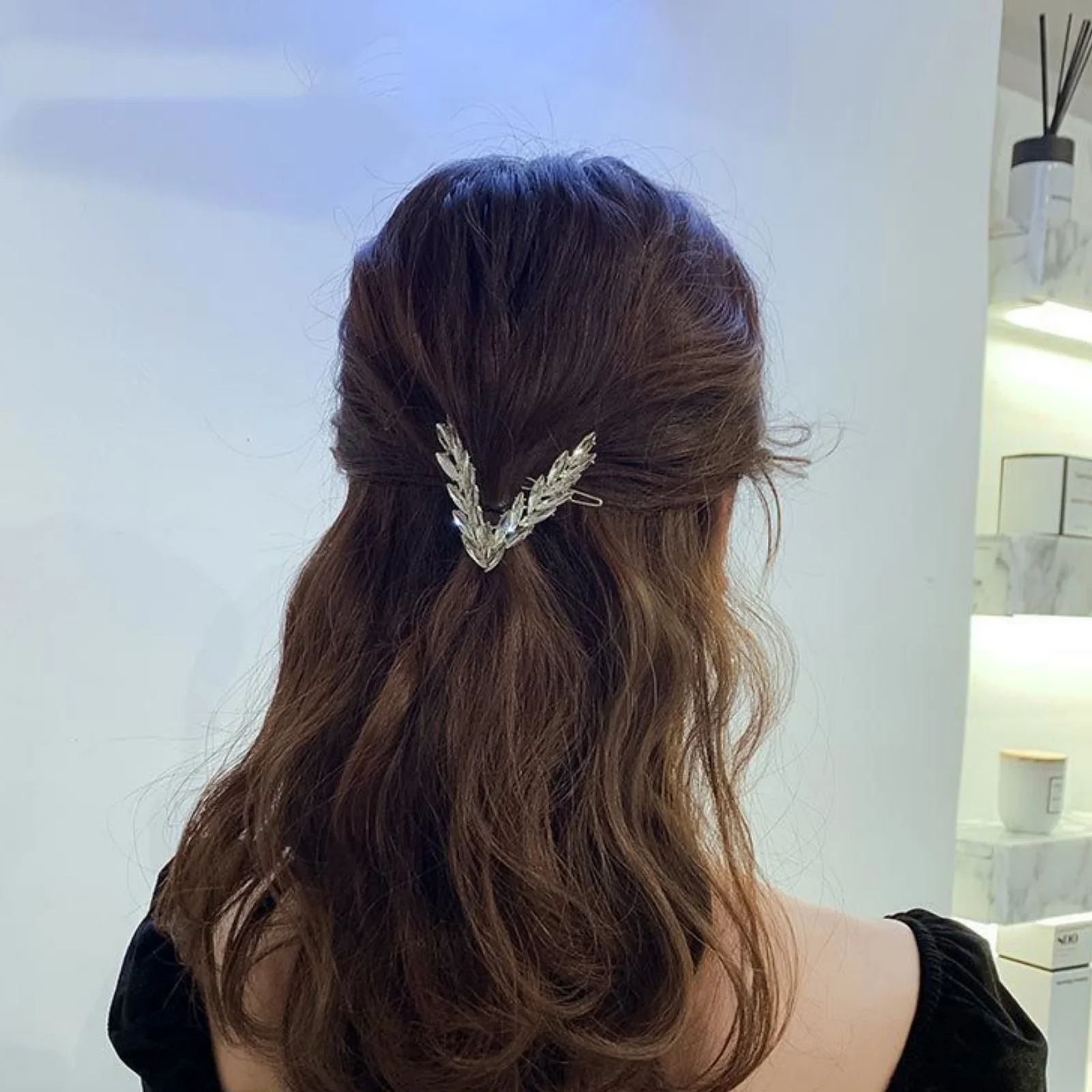 Luxury Shining Crystal Hair Clip For Women Korean V Shape Buckle Hairpins Girls Hair Accessories Headwear Fashion Ornaments Gift