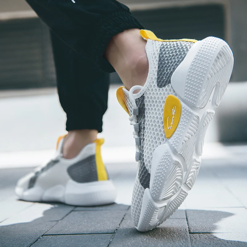 Men's sneakers casual lightweight Breathable mesh sports shoes summer new male's outdoor soft sole comfort fashion running shoes