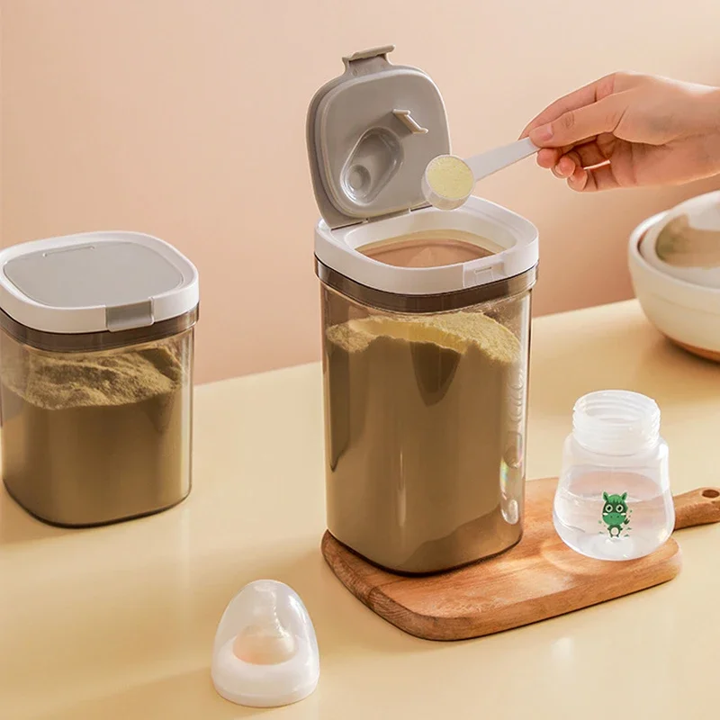Baby milk powder sealed storage tank with magnetic suction spoon three capacities optional portable snack seasoning tank baby food storage containers baby milk powder dispenser portable food storage box