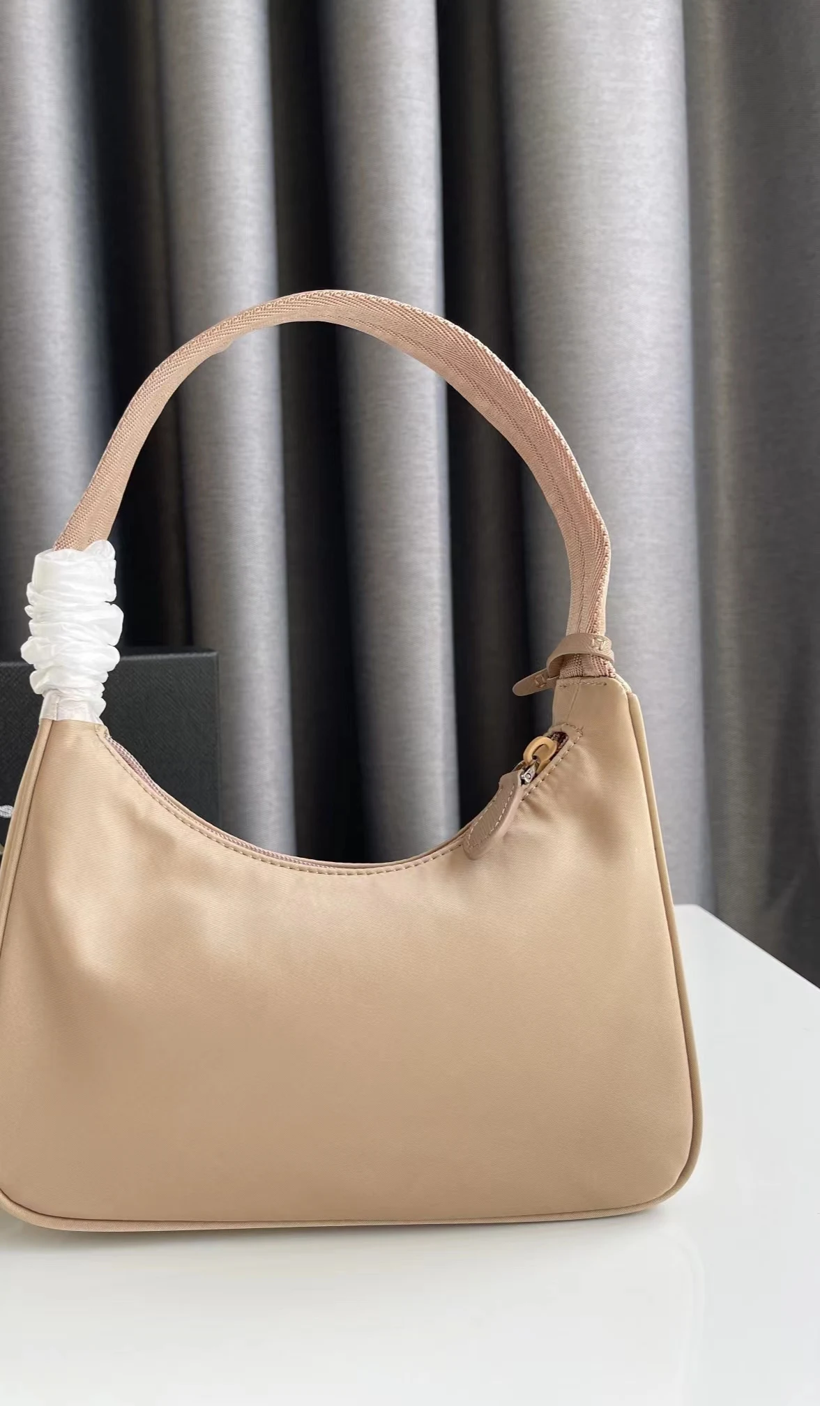 P 2023 New One Shoulder Underarm Nylon With Small Design Light Casual Versatile Women's Bag