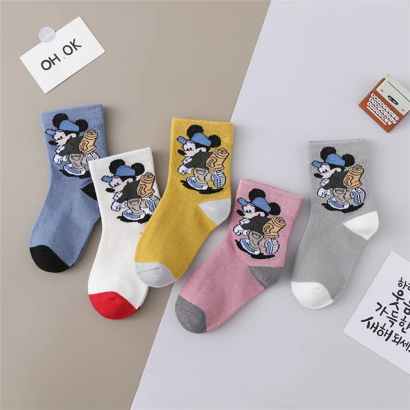 

A Pair of Disney Boys and Girls Mickey Socks Autumn and Winter Cartoon Characters Cotton Sports Socks Sweat Absorbing Kids Socks