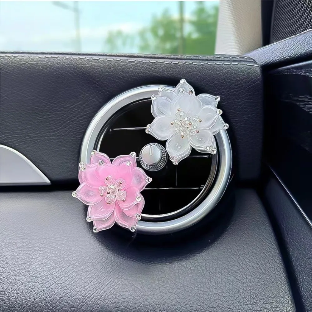1pc Lotus Car Air Freshener Clip Car Perfume Clip Aromatherapy Air Conditioning Ventilation Ornaments Interior Decoration
