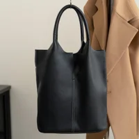 Sac fourre-tout de luxe en cuir véritable pour femme, sac à bandoulière en cuir de vachette souple de marque de créateur, grand sac seau 1