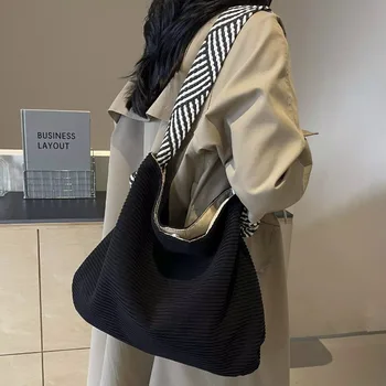 حقيبة يد جديدة من القماش المخملي بحزام كتف عريض ناعم، حقيبة كتف مفردة غير رسمية على الموضة، حقيبة نسائية مفضلة على طراز سروال قصير 6