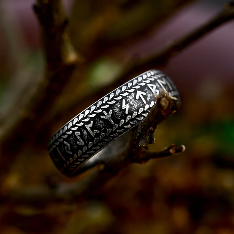 BEIER New Creative Design Viking Runes Totem Ring Pattern Nordic Retro Black Ring Odin Letter Amulet Jewelry