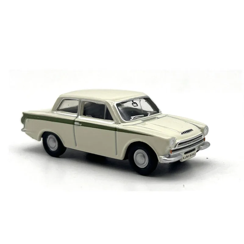 

Модель автомобиля Ford Cortina MKI из сплава, масштаб 1:76