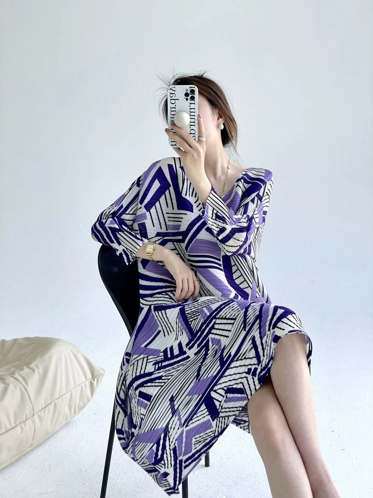 

2023 spring new female pleated fashion print long-sleeved short dress