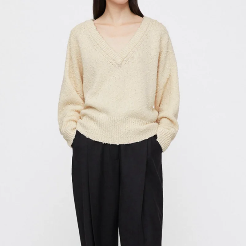 

2023 New Simple Commuter V-neck Pullover Sweater Knitwear Women