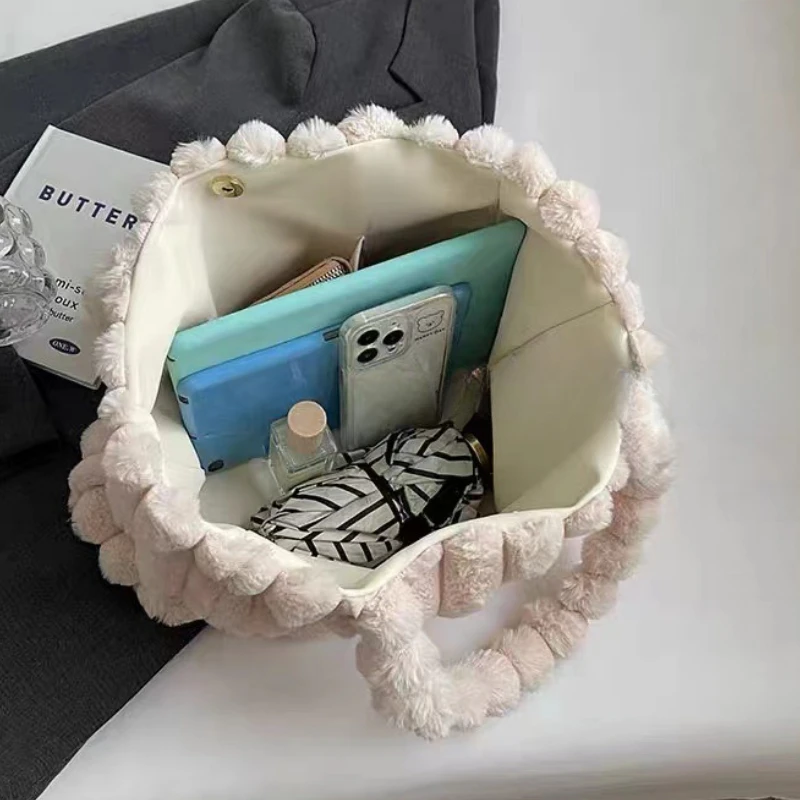 New Fashionable Flow Large Capacity Casual Lightweight Corduroy Bag Fashionable Street One Shoulder Handbag