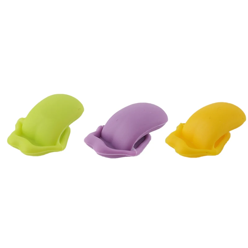 6/12pcs Wine Glass Marker Wine Charms Glasses Identifier Marker Cups Glasses Markers Silicone Glass Tongue Shape Tags