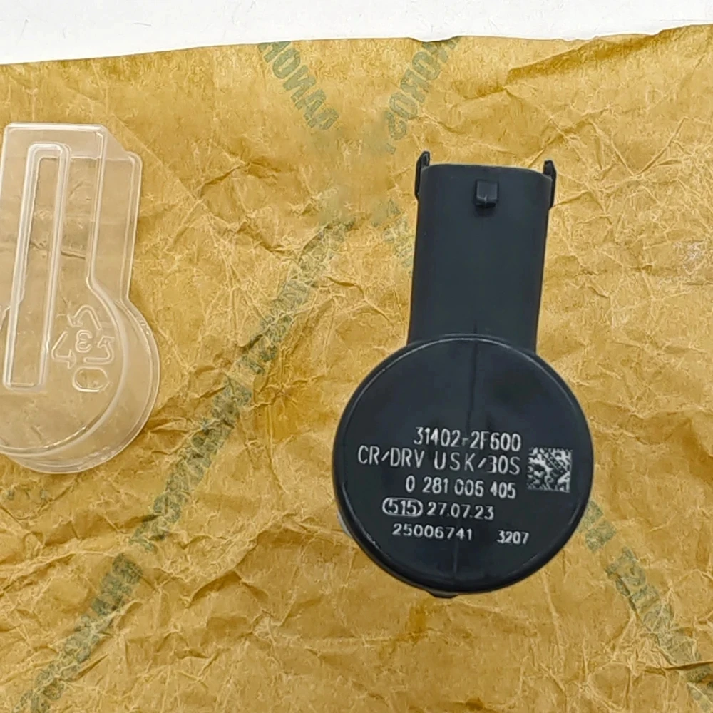 NEW High Quality 0281006405 314022F600 FUEL RAIL PRESSURE RELIEF REGULATOR For HYUNDAI KIA 31400-2A650 31402-2F600 0281006404