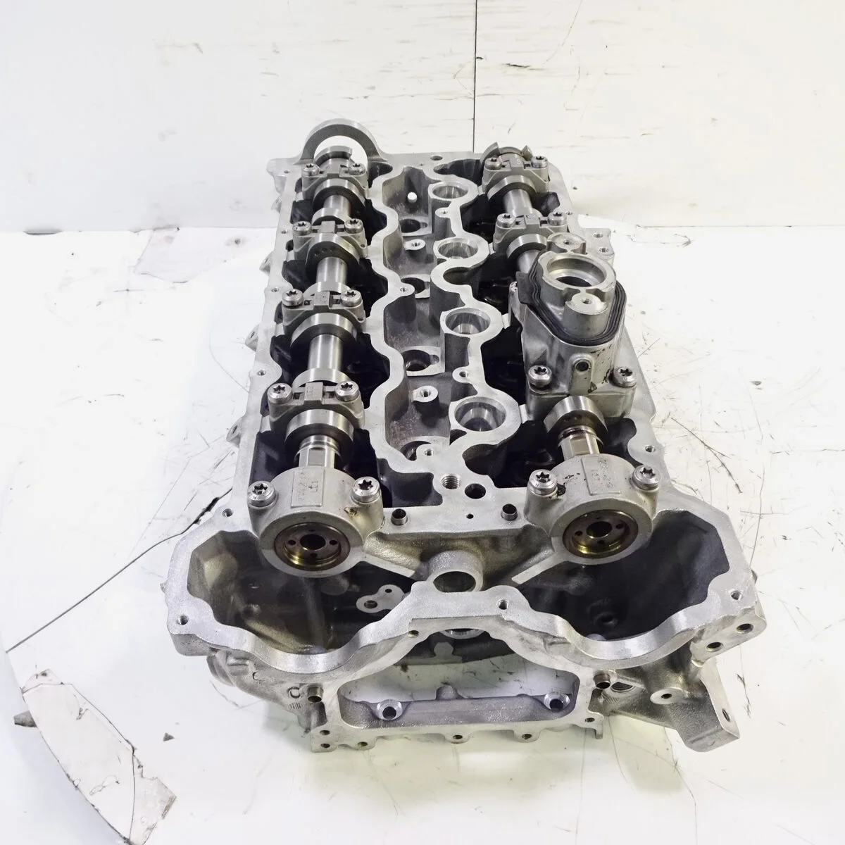 N63B44A Engine Cylinder Head 757394004 For BMW 5 F18 F15 550i F10 F07 550i N63B44A Engine Cylinder Head