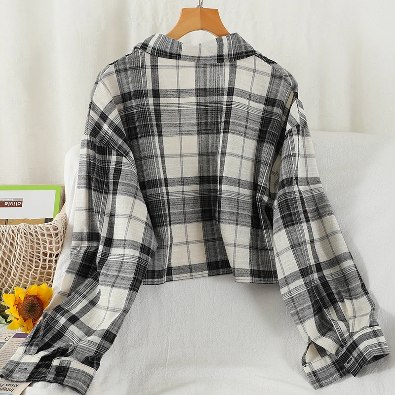 Рисунок 2 - Женский клетчатый костюм из рубашки