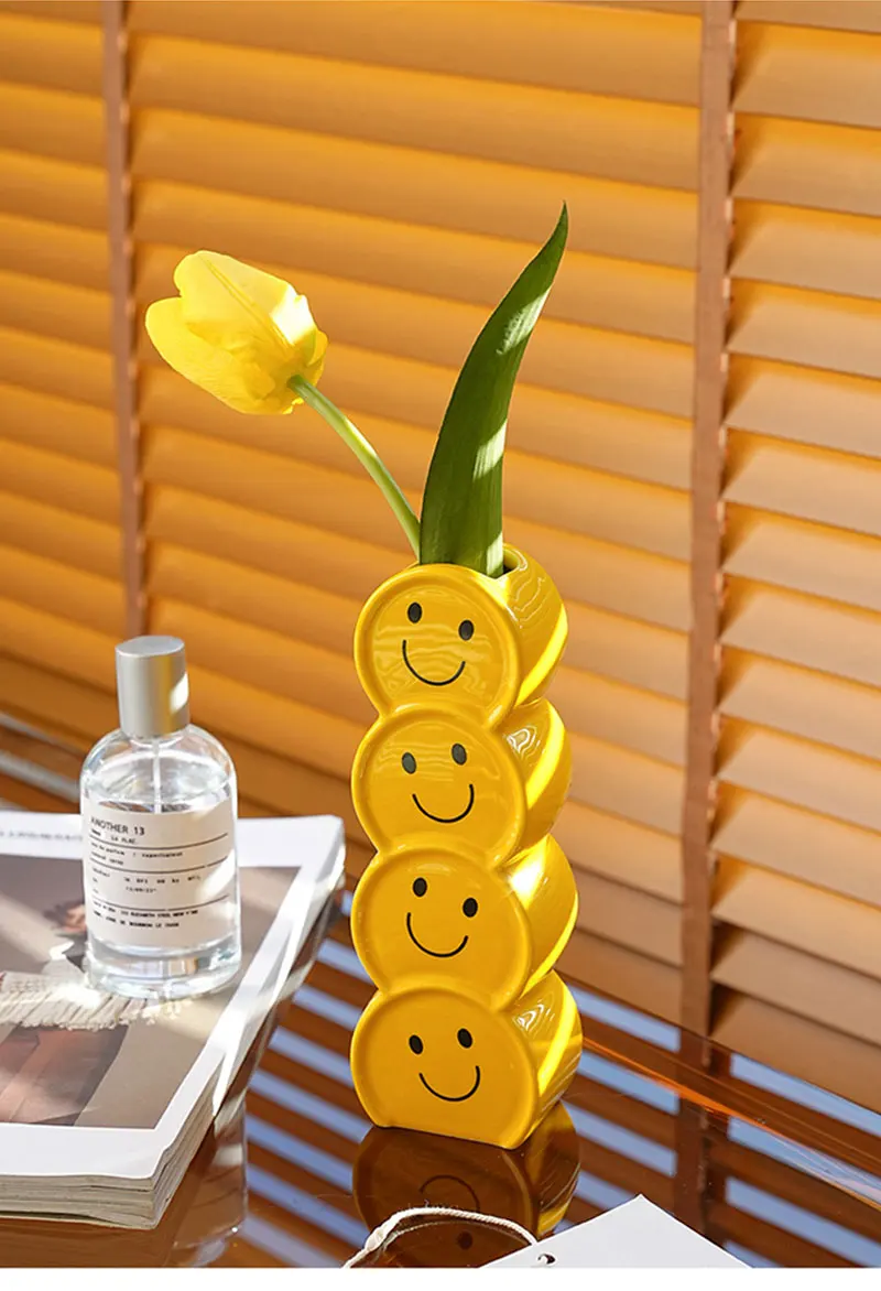 Ceramic Smiley Face Bud Vase