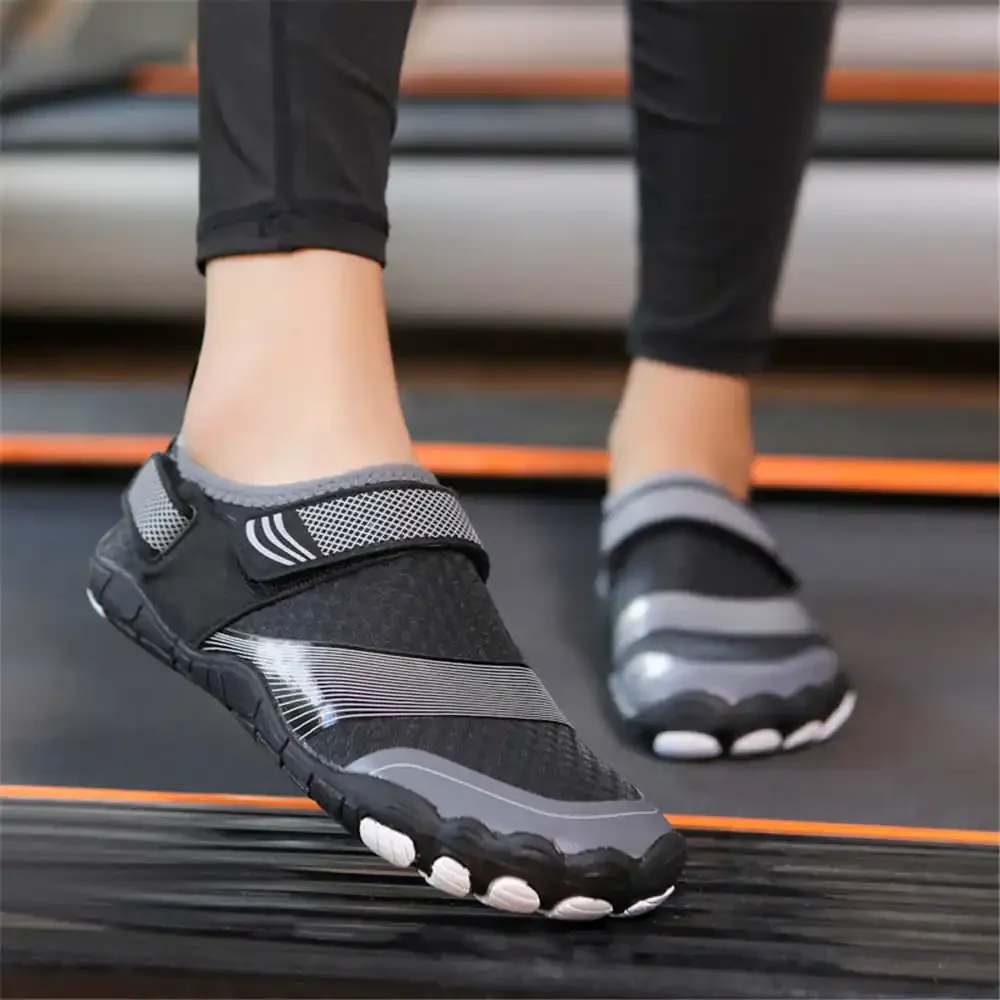 Beach Sdraiato Ete Sandali Bianchi Uomo Mocassini Scarpe Per Uomo Slide Infradito Sneakers Sport Sapatenos Minimalista 2024 Estate