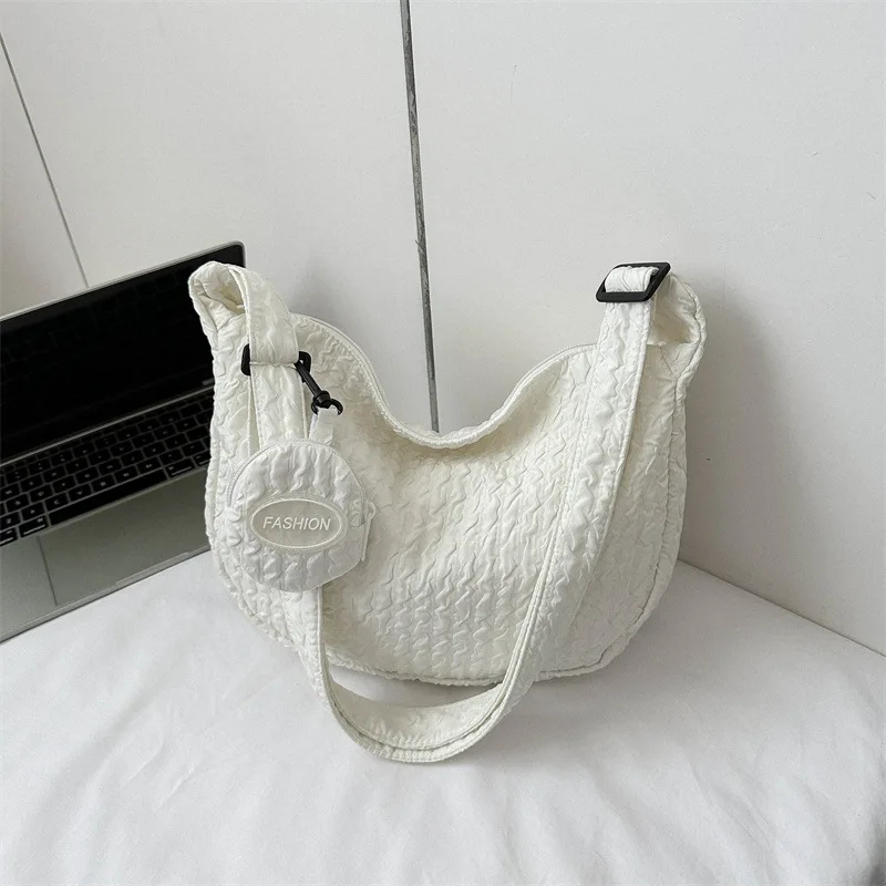 

South Korean Instagram girl foreign cloud puff flower shoulder female 2023 new summer canvas simple crossbody bag