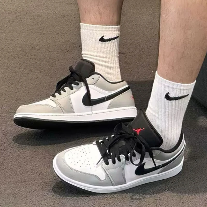 NIKE Air Jordan 1 Synthetic Leather Anti-slip Wear-resistant Low Top Retro Basketball Shoes Men's basketball shoes