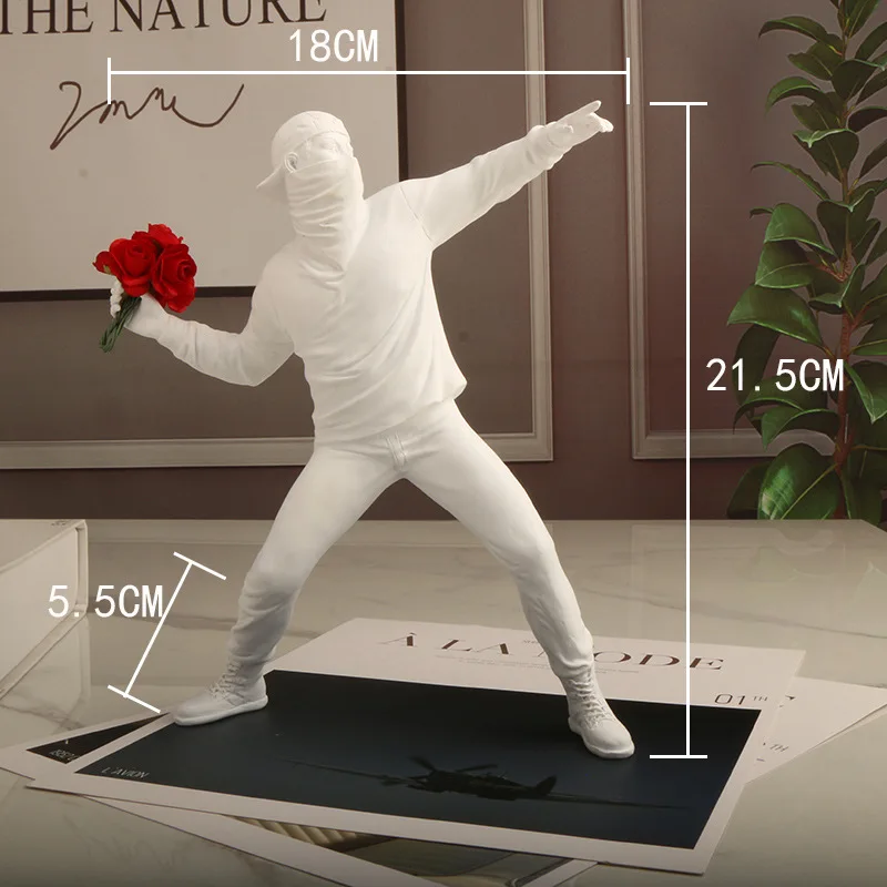 

Figurines Banksy Throw Flower Boy Street Art Industrial Wind Statue Desk Ornaments Grey Trend Creative Home Living Room Decor