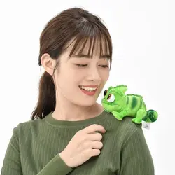 Disney Parks Tangled Pascal Shoulder Pal Magnet Magnetic Plush Toy Rapunzel