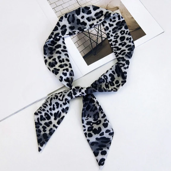 Black leopard print